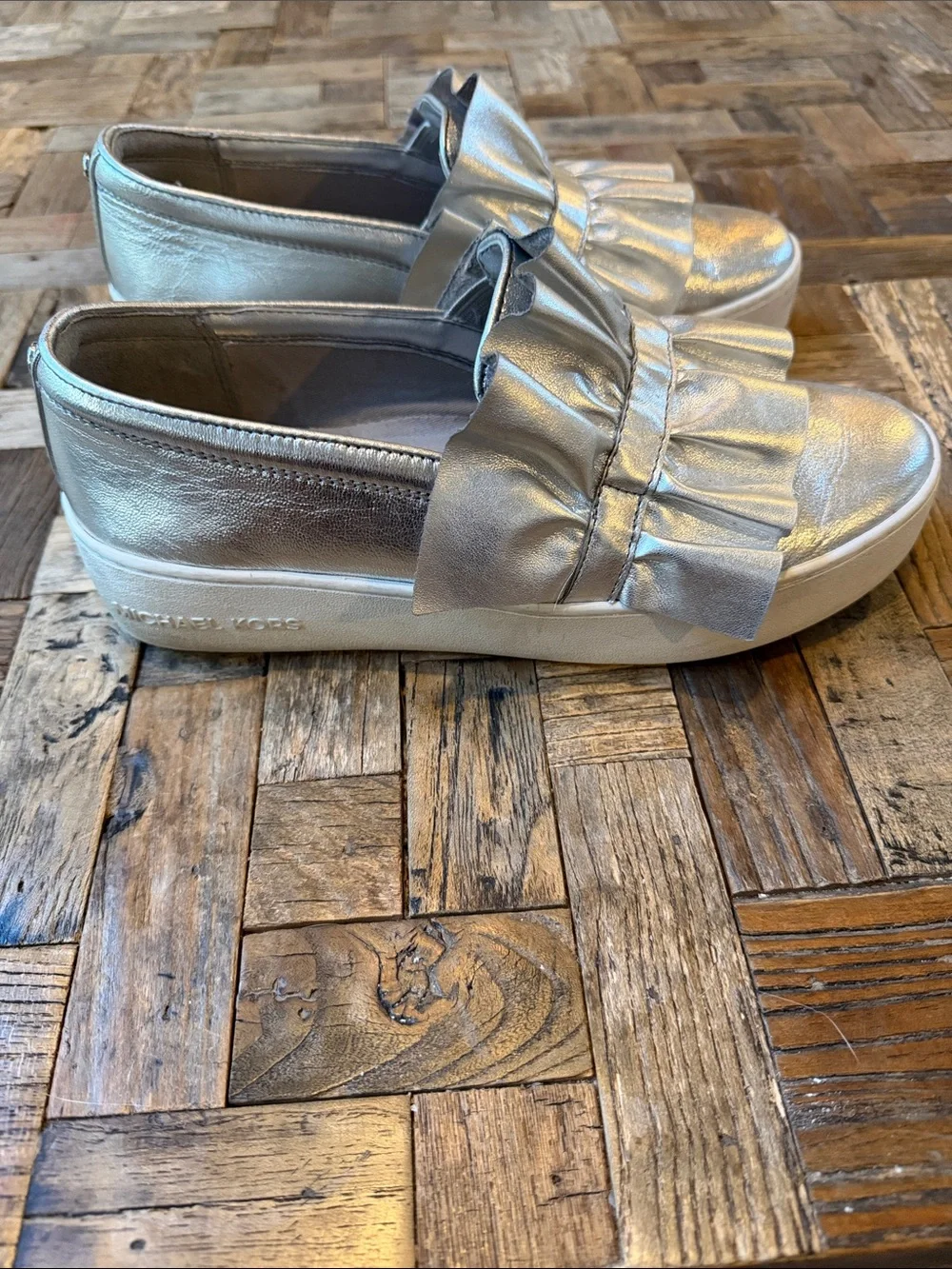 Michael Kors Bella Metallic Silver Platform Sneaker with Ruffle Detail 7 1/2